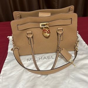 Michael Kors Hand bag gently used